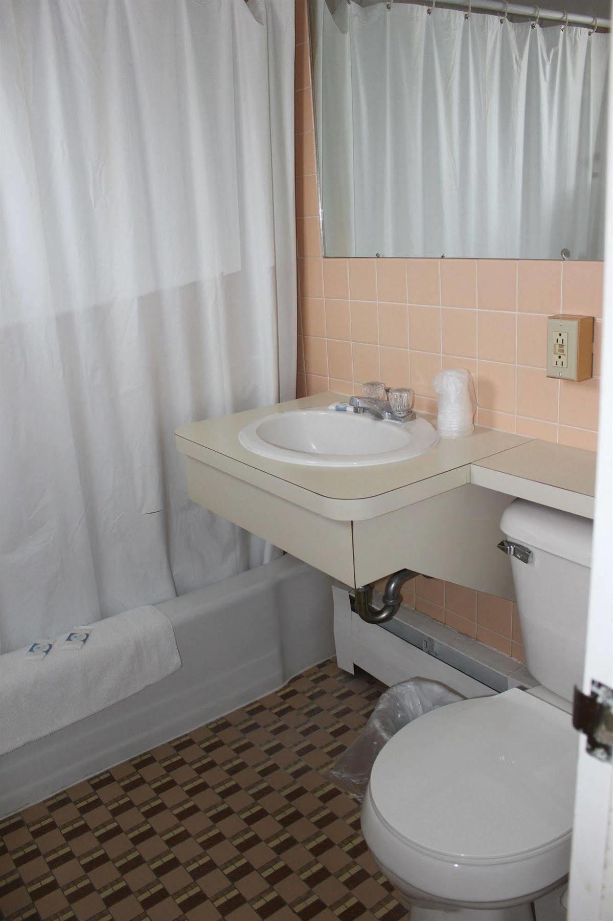 Hastings Inn Zewnętrze zdjęcie
